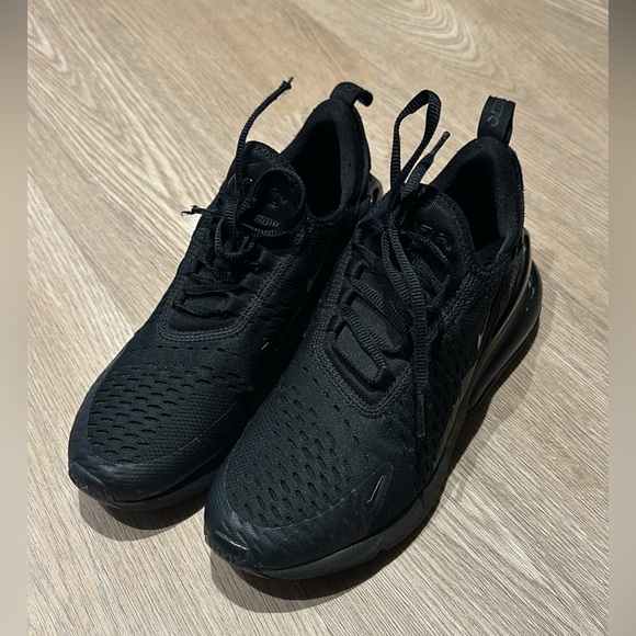 Nike AirMax 270 All Black (Women/Youth) - Picture 2 of 4